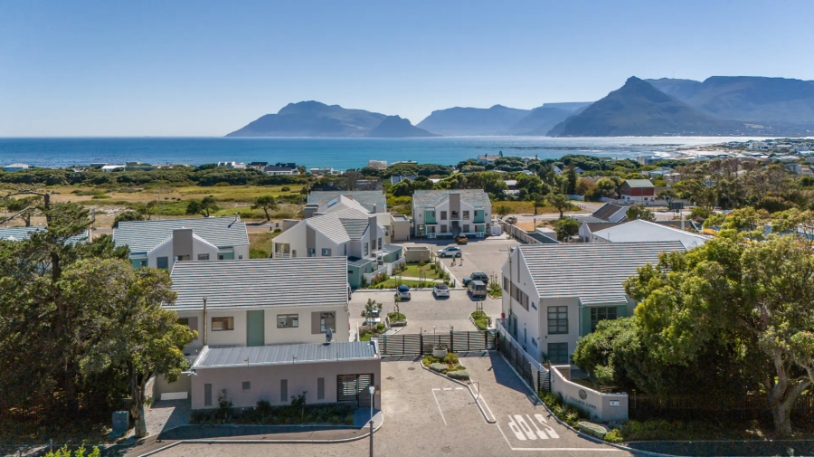 2 Bedroom Property for Sale in Kommetjie Western Cape